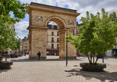 Hôtel Darcy Logis Dijon Centre (Hôtel du Nord) - 1