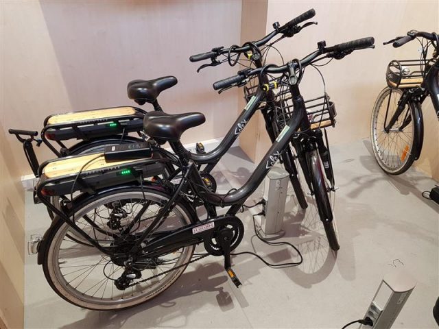 Location vélo à assisstance électrique – Office de Tourisme de Dijon Métropole - 0