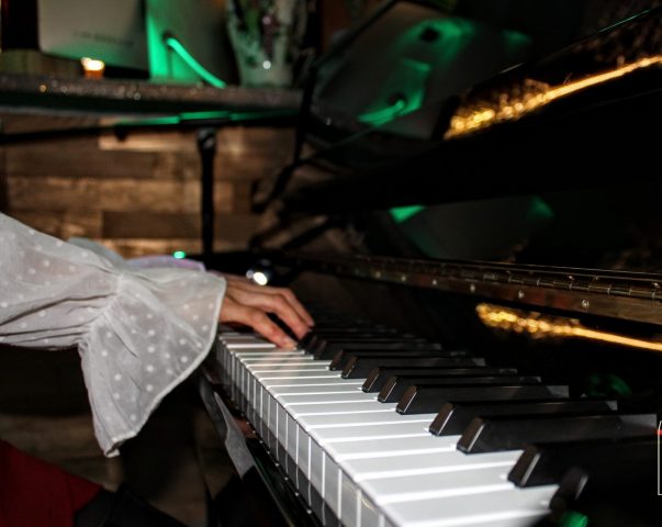 Jayuna  Piano- Bar - 1